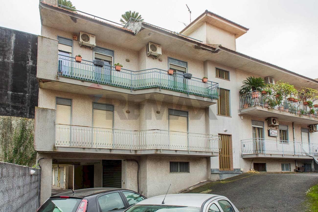 Edificio all\'aperto - Quadrilocale Via Provinciale per Riposto
 
186, Acireale - foto 2