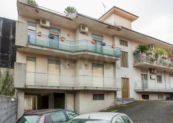 Edificio all\'aperto - Quadrilocale Via Provinciale per Riposto
 
186, Acireale - foto 2