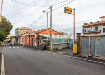 Edificio all\'aperto - Quadrilocale Via Provinciale per Riposto
 
186, Acireale - foto 4