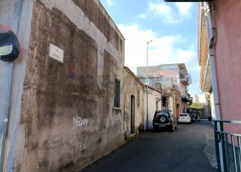 Edificio all\'aperto - Casa indipendente Via Ospedale
 
26, Aci Sant'Antonio - foto 13