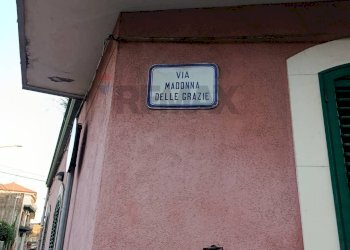 Edificio all\'aperto - Casa indipendente Via Ospedale
 
26, Aci Sant'Antonio - foto 17