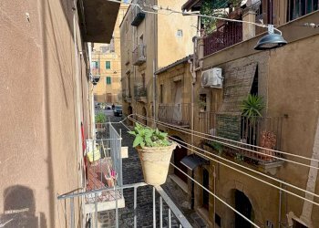 Balcone - Quadrilocale Via Arcoleo
 
22, Caltagirone - foto 4
