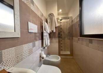 Bagno - Casa indipendente Via Roma
 
57/59, Aci Sant'Antonio - foto 16