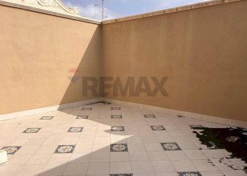 Terrazza - Casa indipendente Via Roma
 
57/59, Aci Sant'Antonio - foto 18