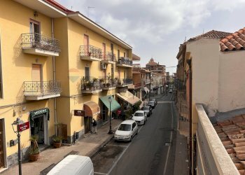 Edificio all\'aperto - Casa indipendente Via Roma
 
57/59, Aci Sant'Antonio - foto 22