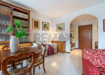 Sala da pranzo - Quadrilocale Via di Decima
 
256, Roma - foto 3