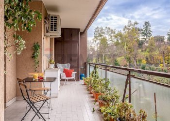 Balcone - Quadrilocale Via di Decima
 
256, Roma - foto 10