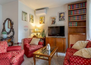 Soggiorno - Quadrilocale Via di Decima
 
256, Roma - foto 14