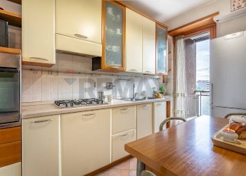 Cucina - Quadrilocale Via di Decima
 
256, Roma - foto 32