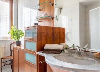 Bagno - Quadrilocale Via di Decima
 
256, Roma - foto 39