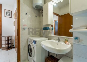 Bagno - Quadrilocale Via di Decima
 
256, Roma - foto 42