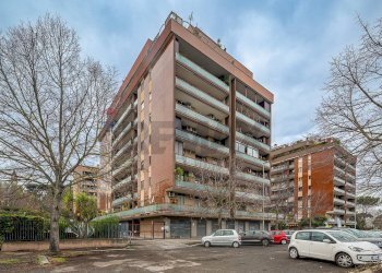 Edificio all\'aperto - Quadrilocale Via di Decima
 
256, Roma - foto 43