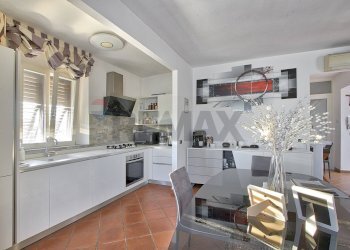 Cucina - Casa semi indipendente Figline e Incisa Valdarno - foto 16