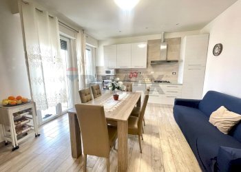 Sala da pranzo - Quadrilocale Via Vecchia
 
52, Terranuova Bracciolini - foto 5