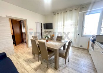 Sala da pranzo - Quadrilocale Via Vecchia
 
52, Terranuova Bracciolini - foto 7