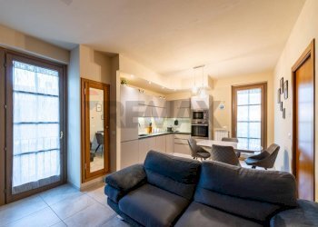 Sala da pranzo - Trilocale Via Cesare Battisti
16, Loro Ciuffenna - foto 1