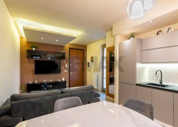 Sala da pranzo - Trilocale Via Cesare Battisti
16, Loro Ciuffenna - foto 3