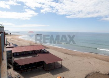 Vista dell\'acqua - Trilocale Lungomare delle Sirene
 
12, Anzio - foto 1