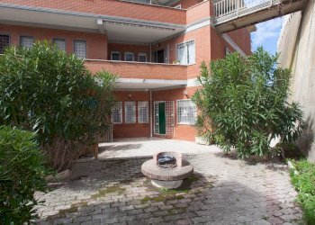 Edificio all\'aperto - Trilocale Lungomare delle Sirene
 
12, Anzio - foto 32