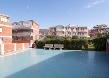 Piscina - Trilocale Lungomare delle Sirene
 
12, Anzio - foto 58