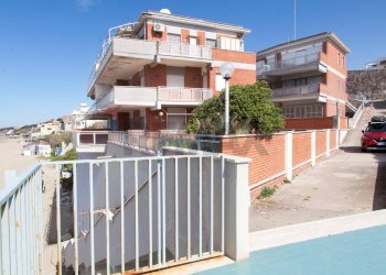 Edificio all\'aperto - Trilocale Lungomare delle Sirene
 
12, Anzio - foto 66