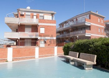 Edificio all\'aperto - Trilocale Lungomare delle Sirene
 
12, Anzio - foto 70