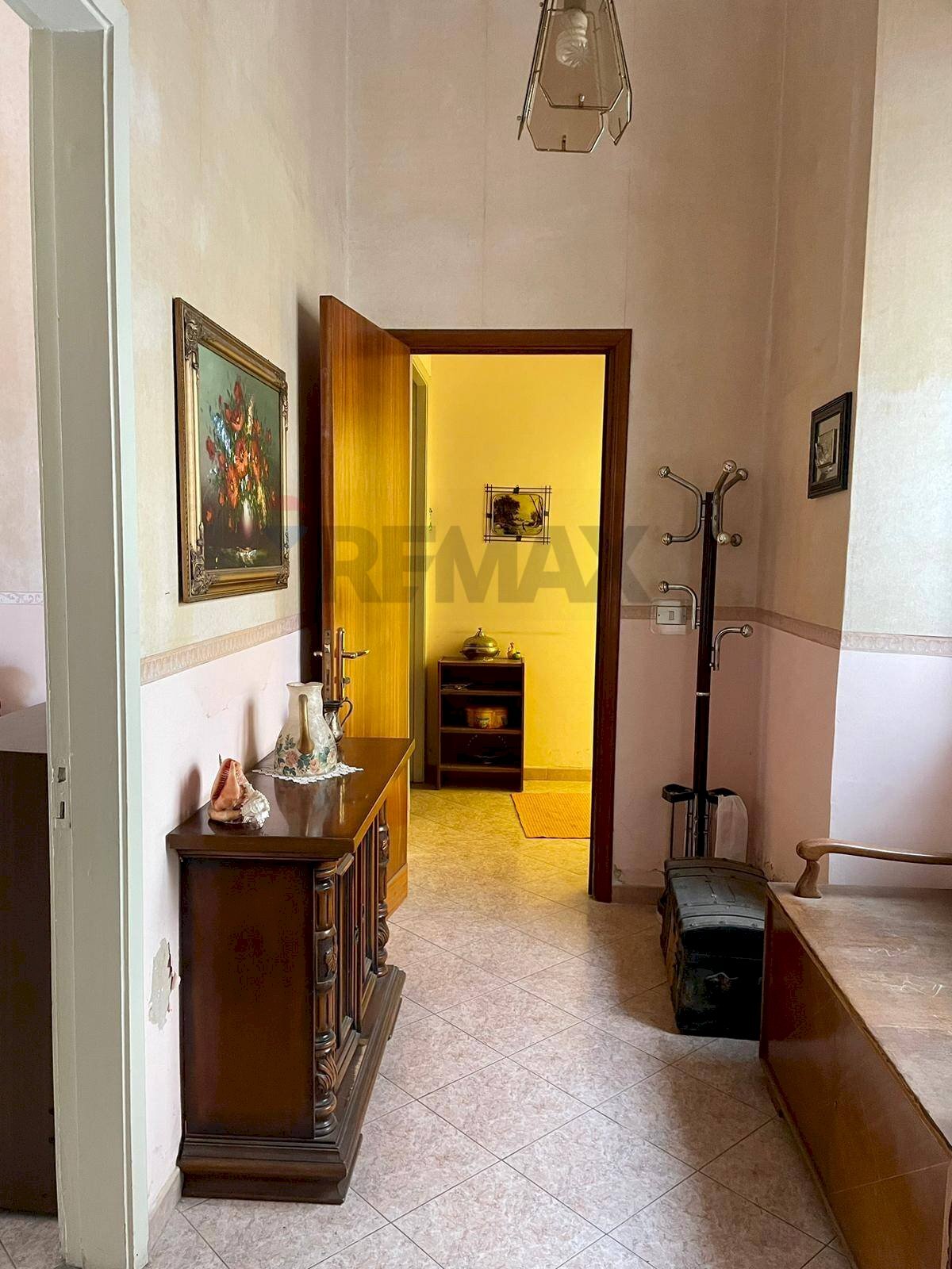 Hall / corridoio - Casa indipendente Via Cozzale
 
84, Acireale - foto 3