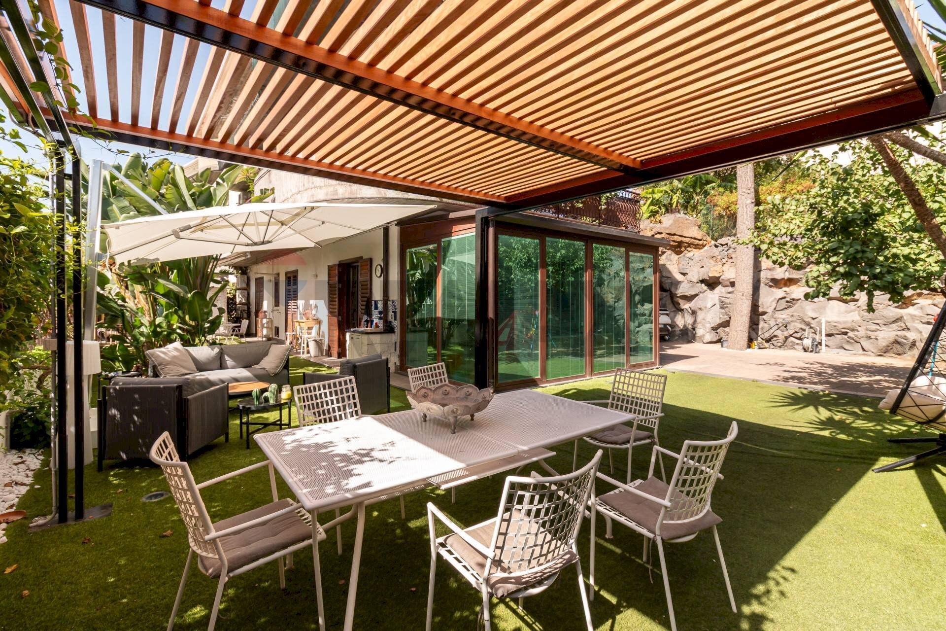 Terrazza - Casa semi indipendente via mario rapisardi
 
4, Aci Castello - foto 2