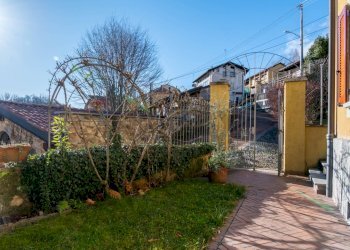 Giardino - Villa Lovario
 
40, Borgosesia - foto 3