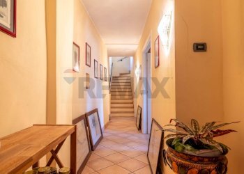 Hall / corridoio - Villa Lovario
 
40, Borgosesia - foto 34