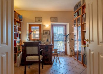 Sala da pranzo - Villa Lovario
 
40, Borgosesia - foto 35