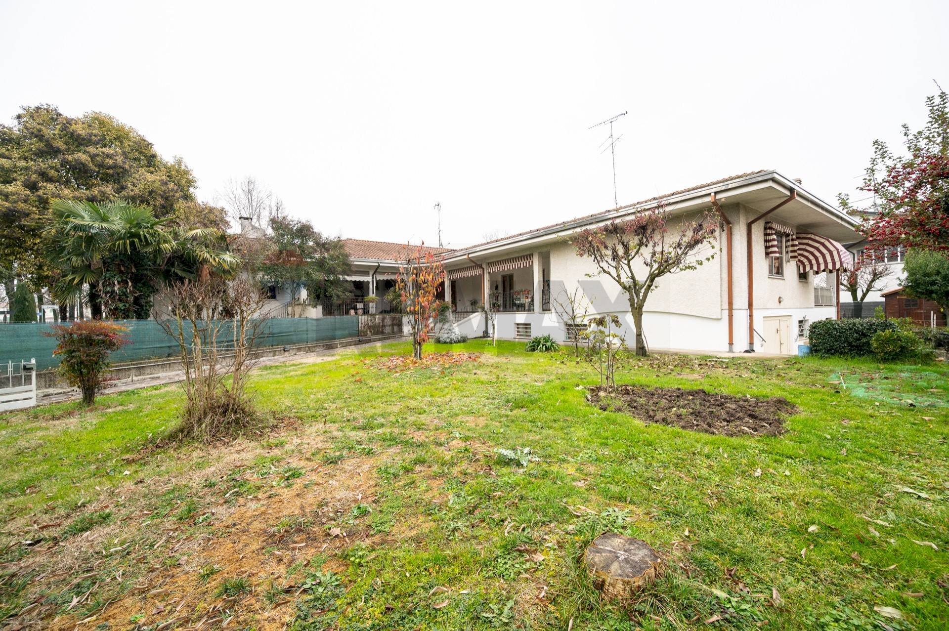 Casa all\'aperto - Casa semi indipendente Via Palmiro Togliatti
 
8, Suzzara - foto 2