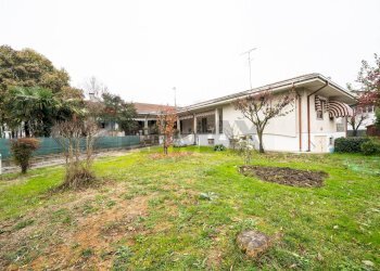 Casa all\'aperto - Casa semi indipendente Via Palmiro Togliatti
 
8, Suzzara - foto 2