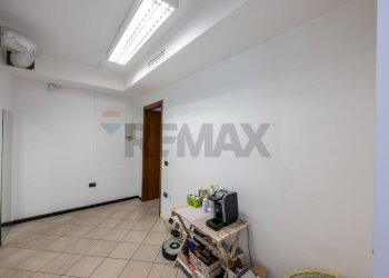 Hall / corridoio - Ufficio VIA ARCIPRETE ROTA
 
26/28, Lallio - foto 18