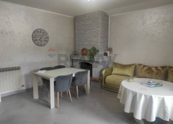 Sala da pranzo - Quadrilocale Costa Volpino - foto 3