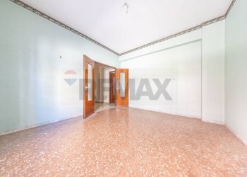 Stanza vuota - Trilocale Via Delle Cutrettole
 
33, Roma - foto 6