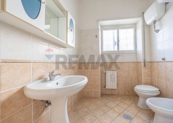 Bagno - Trilocale Via Delle Cutrettole
 
33, Roma - foto 26