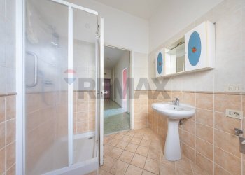 Bagno - Trilocale Via Delle Cutrettole
 
33, Roma - foto 28