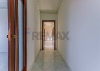 Hall / corridoio - Appartamento Viale Sicilia
 
53, Sassari - foto 27