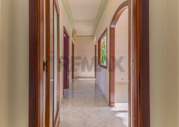 Hall / corridoio - Appartamento Viale Sicilia
 
53, Sassari - foto 28