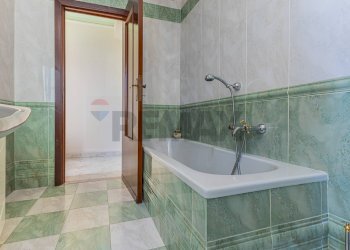 Bagno - Appartamento Viale Sicilia
 
53, Sassari - foto 40