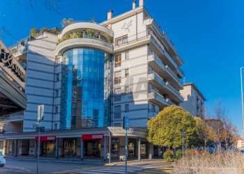 Edificio all\'aperto - Ufficio Via Castelfidardo
1, Busto Arsizio - foto 1