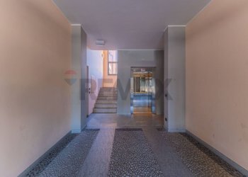 Hall / corridoio - Ufficio Via Castelfidardo
1, Busto Arsizio - foto 28