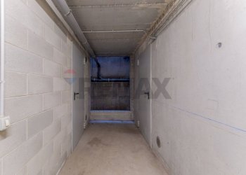 Hall / corridoio - Ufficio Via Castelfidardo
1, Busto Arsizio - foto 29