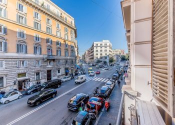 Edificio all\'aperto - Apartment Roma - photo 21