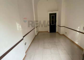 Stanza vuota - Locale Commerciale corso Umberto
 
73/75, Carini - foto 4