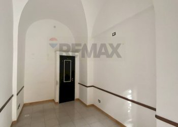 Stanza vuota - Locale Commerciale corso Umberto
 
73/75, Carini - foto 6