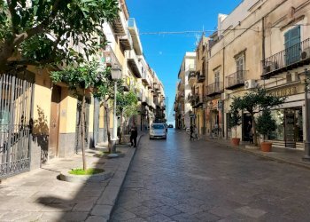 Edificio all\'aperto - Locale Commerciale corso Umberto
 
73/75, Carini - foto 11