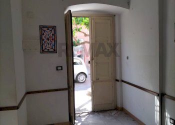 Stanza vuota - Locale Commerciale corso Umberto
 
73/75, Carini - foto 13