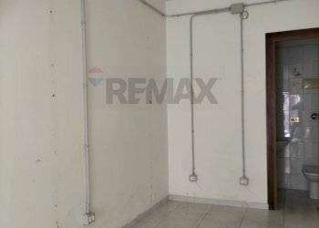 Stanza vuota - Locale Commerciale corso Umberto
 
73/75, Carini - foto 23